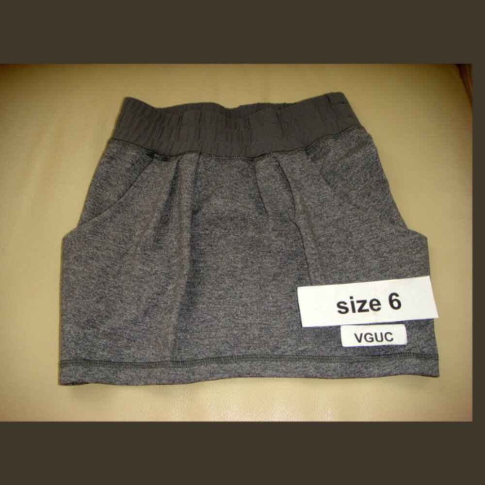 Ivivva by Lululemon 🍋 Keep Ur Cool Skirt no built in shorts under grey size 6